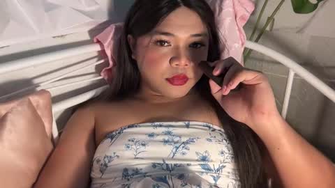 Leith Madrigal online show from 03.17.26