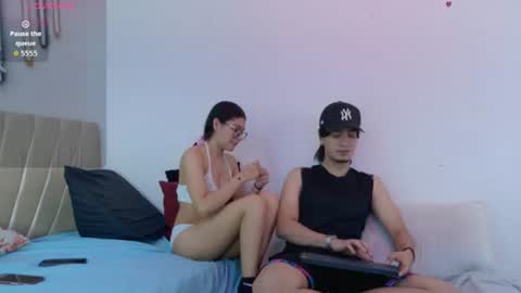 Snapshot of sweetauracouple chatting on 06.24.26 sweetauracouple online show from 06.24.26
