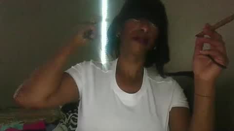 Snapshot of sweetaztea chatting on 10.05.25 sweetaztee online show from 10.05.25