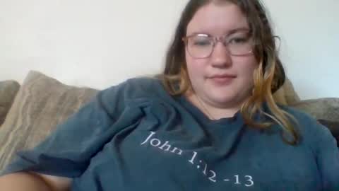 Snapshot of sweetbbyblue101 chatting on 07.25.26 sweetbbyblue101 online show from 07.25.26