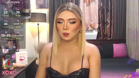 Snapshot of sweetbella118 chatting on 12.22.24 bella online show from 12.22.24