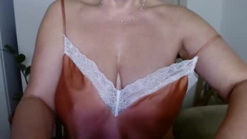 Snapshot of sweetberryxxx chatting on 02.12.25 Diana online show from 02.12.25