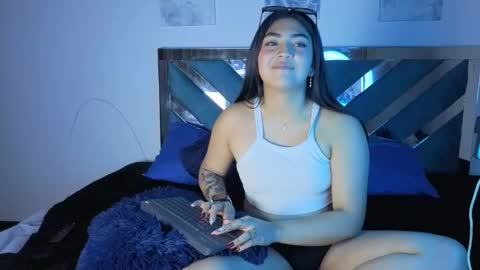 Snapshot of sweetblueberry_ chatting on 10.17.25 Cinthia online show from 10.17.25