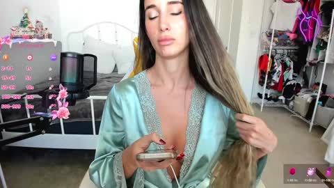 Anna online show from 01.12.25