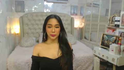 Carla online show from 09.30.25