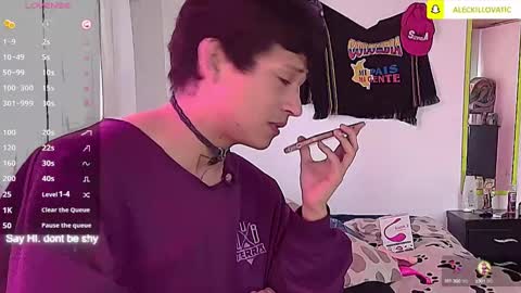 Snapshot of sweetc4meron chatting on 12.09.24 Cameron Alejandro online show from 12.09.24