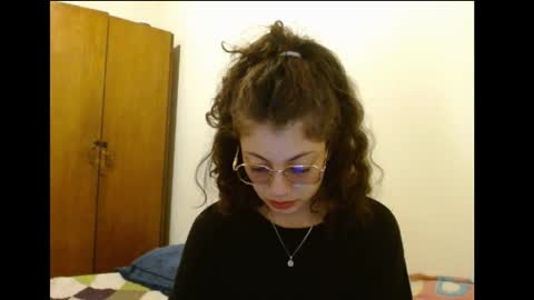 Snapshot of sweetcalm_ chatting on 02.05.26 sweetcalm_ online show from 02.05.26