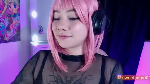 Snapshot of sweetcrime chatting on 10.10.25       Independent model online show from 10.10.25