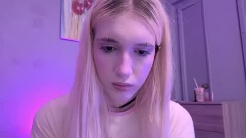 sweetcrystalll online show from 07.03.26