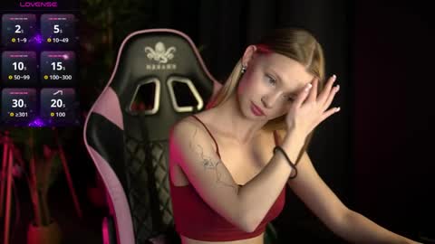 Lina online show from 04.08.26