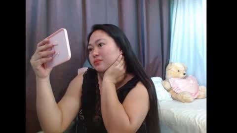 Snapshot of sweetdemurelady chatting on 05.17.26 Lynn online show from 05.17.26