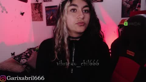 Snapshot of sweetdevil631 chatting on 01.02.25 Abril online show from 01.02.25
