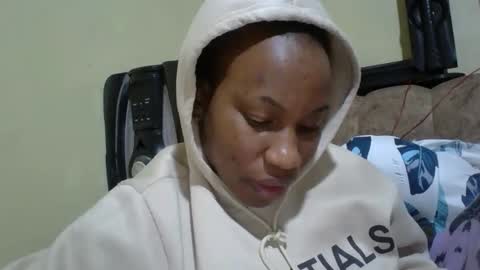 sweetdiva2012 online show from 10.10.25