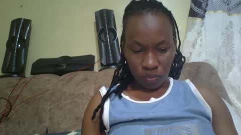 sweetdiva2012 online show from 12.19.25