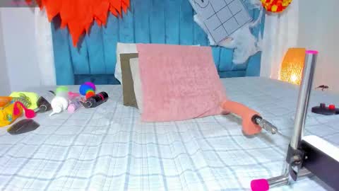 Mia online show from 10.28.25