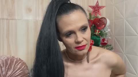 Sweeteest Julie online show from 12.22.25