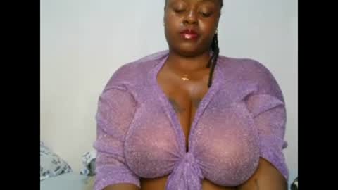 Snapshot of sweetest_snack chatting on 01.13.25 sweetest_snack online show from 01.13.25