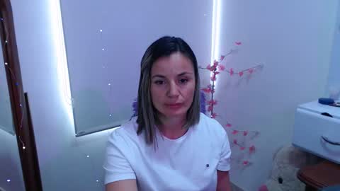 Snapshot of sweetfantasyy69 chatting on 05.05.26 sweef online show from 05.05.26