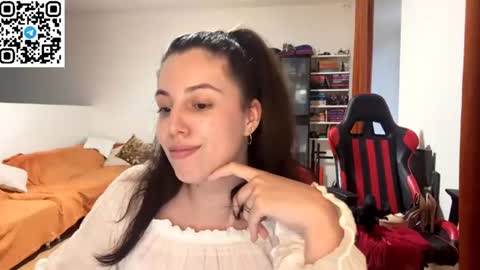 Snapshot of sweetfenomen67 chatting on 07.17.26 Joanna online show from 07.17.26