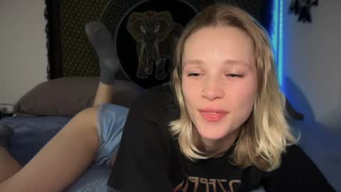 Snapshot of sweetgracee chatting on 12.10.24 sweetgracee online show from 12.10.24