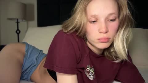 Snapshot of sweetgracee chatting on 01.26.25 sweetgracee online show from 01.26.25