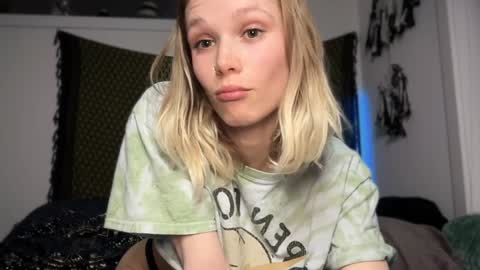 Snapshot of sweetgracee chatting on 02.06.25 sweetgracee online show from 02.06.25