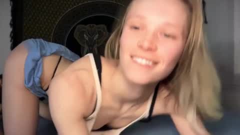 Snapshot of sweetgracee chatting on 02.28.25 sweetgracee online show from 02.28.25