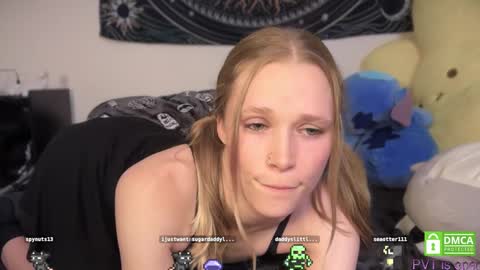 Snapshot of sweetgracee chatting on 10.08.25 sweetgracee online show from 10.08.25