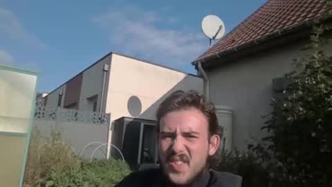 Snapshot of sweetguyss12 chatting on 09.29.25 sweetguyss12 online show from 09.29.25