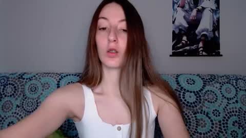 Emma  online show from 09.18.25