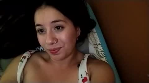 Snapshot of sweetie__annie chatting on 04.08.26 Ana Mara i cant Make noise My family is here online show from 04.08.26