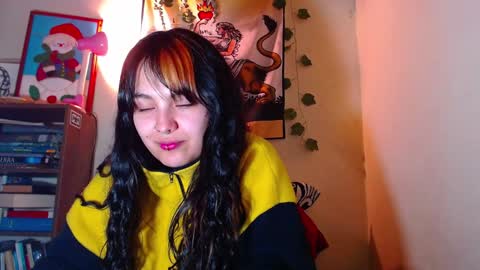 Snapshot of sweetie_maryy chatting on 12.14.24 Maria  my insta sweetie maryy   online show from 12.14.24