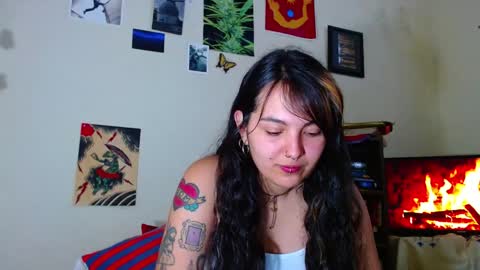 Snapshot of sweetie_maryy chatting on 01.31.25 Maria  my insta sweetie maryy   online show from 01.31.25