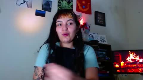 Snapshot of sweetie_maryy chatting on 02.23.25 Maria  my insta sweetie maryy   online show from 02.23.25