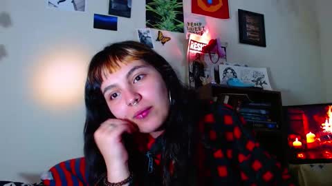 Snapshot of sweetie_maryy chatting on 02.24.25 Maria  my insta sweetie maryy   online show from 02.24.25