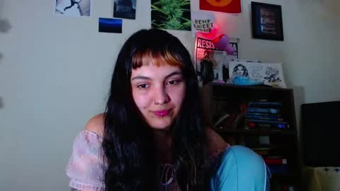 Snapshot of sweetie_maryy chatting on 03.01.25 Maria  my insta sweetie maryy   online show from 03.01.25