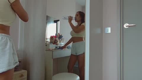 Snapshot of sweetie_natasha chatting on 02.21.25 Sweetie Natasha online show from 02.21.25