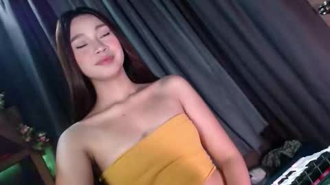 Snapshot of sweetiecum_tina chatting on 01.10.26 sweetiecum_tina online show from 01.10.26