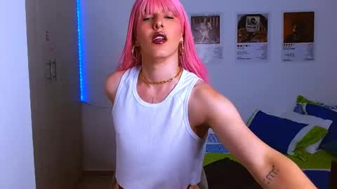 Snapshot of sweetjames2810 chatting on 02.22.25 SWEETJAMES online show from 02.22.25