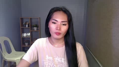 Snapshot of sweetladyboyx chatting on 01.08.25   online show from 01.08.25