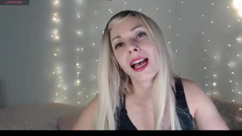 SweetLedySelin online show from 12.16.24