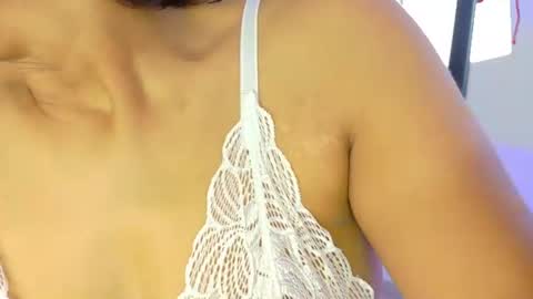 Snapshot of sweetlesbianseduction chatting on 07.28.26 Azulandvioleta online show from 07.28.26