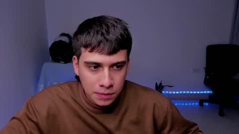 Snapshot of sweetlian_04 chatting on 12.13.24 Lian online show from 12.13.24