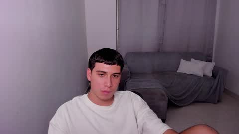 Snapshot of sweetlian_04 chatting on 02.28.25 Lian online show from 02.28.25