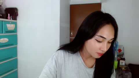 Snapshot of sweetlilly_18 chatting on 12.05.24 Lilly online show from 12.05.24