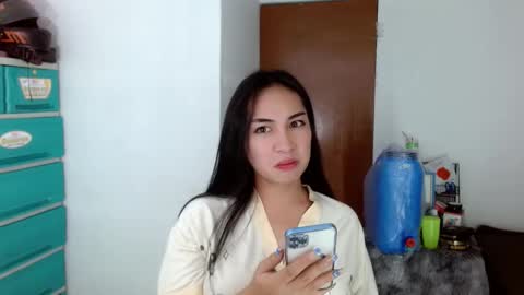 Snapshot of sweetlilly_18 chatting on 12.05.24 Lilly online show from 12.05.24