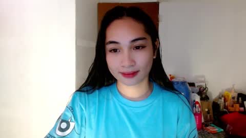 Snapshot of sweetlilly_18 chatting on 01.26.25 Lilly online show from 01.26.25