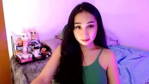 Snapshot of sweetlilly_18 chatting on 10.24.25 Lilly online show from 10.24.25