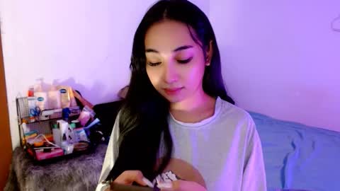 Snapshot of sweetlilly_18 chatting on 11.08.25 Lilly online show from 11.08.25