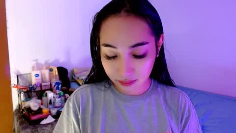 Snapshot of sweetlilly_18 chatting on 11.10.25 Lilly online show from 11.10.25